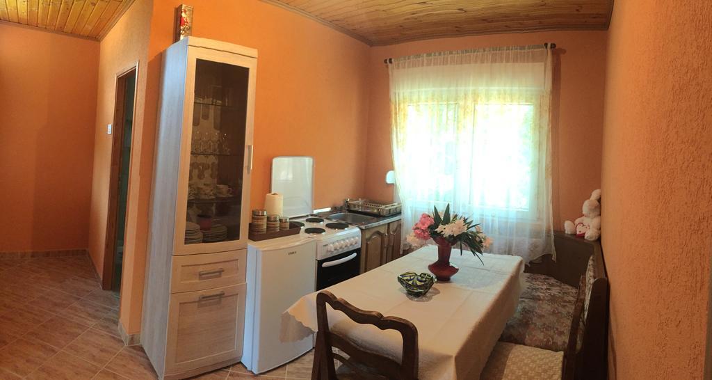 Apartment Sjekloca Virpazar Bilik gambar